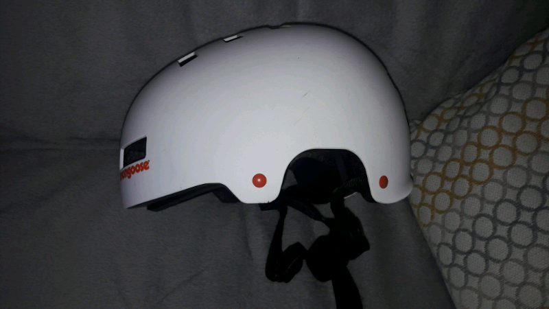 skate helmets halfords